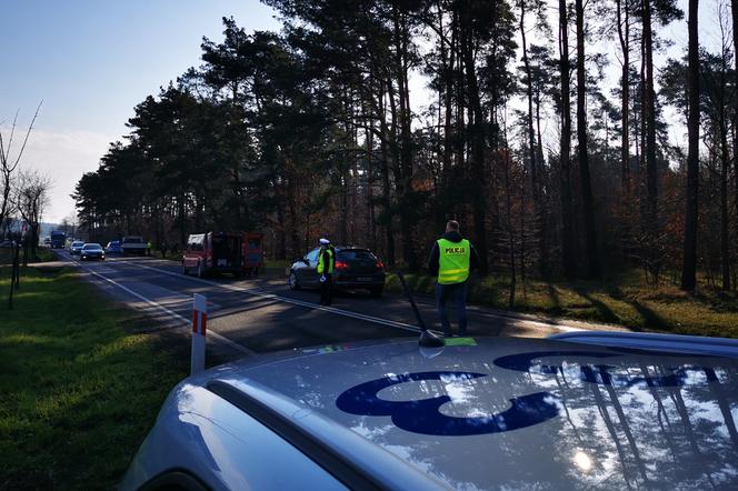 Koszmarny wypadek na dk nr 15 w Brodnicy! Matka nie żyje, dzieci w szpitalu