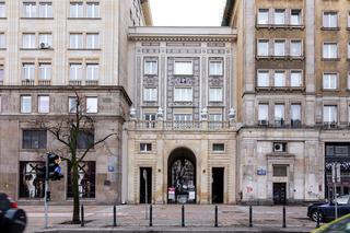 Nowe życie sgraffito. Zobacz odrestaurowane cztery warszawskie sgraffiti 