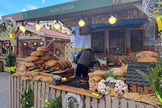 Jedzenie na jarmarku wielkanocnym 2025 w Krakowie