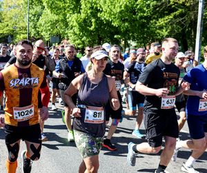 Piękne widoki i sportowa rywalizacja. W Dąbrowie Górniczej wystartował 17. Półmaraton Dąbrowski