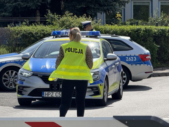 Kolizja na szpitalnym parkingu w Warszawie. Alkomat oszalał! Kierująca miała prawie 4 promile 