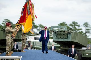 Trump stawia ultimatum Iranowi: Kompletne zwycięstwo, czyli brak broni jądrowej
