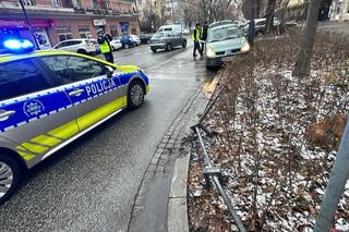 Tragedia na Saskiej Kępie. Roztrzaskał sięo barierki