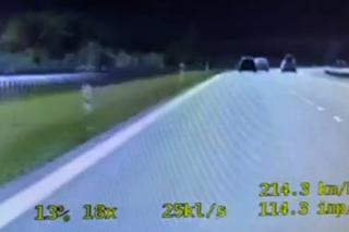 Pirat drogowy na S61. Mieszkaniec Suwałk z całą rodziną spieszył się na chrzest. Jaki mandat otrzymał?