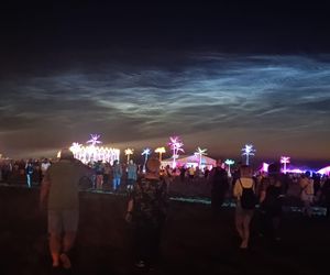 Obłoki srebrzyste nad polem Open'er Festival 2025 