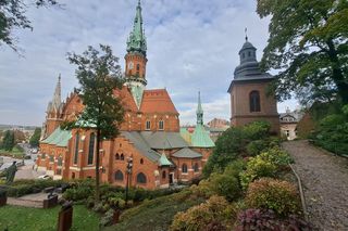To najpiękniejszy kościół w Krakowie! Monumentalna świątynia jesienią wygląda jak z bajki [GALERIA]