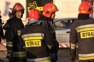 Oderwał się wagon tramwaju i uderzył w murek przy pomniku Reymonta