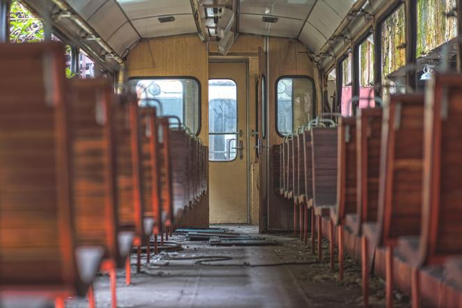 Bytom ma najpiękniejsze cmentarzysko pociągów w Polsce. Zobaczcie, jak tam jest klimatycznie