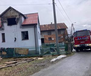 Pożar w Sopotni WIelkiej. Niemal doszczętnie spłonęło poddasze domu rodzinnego
