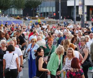 Potańcówka w centrum Katowic. Wyspiański znów porwał tłumy do szalonej zabawy