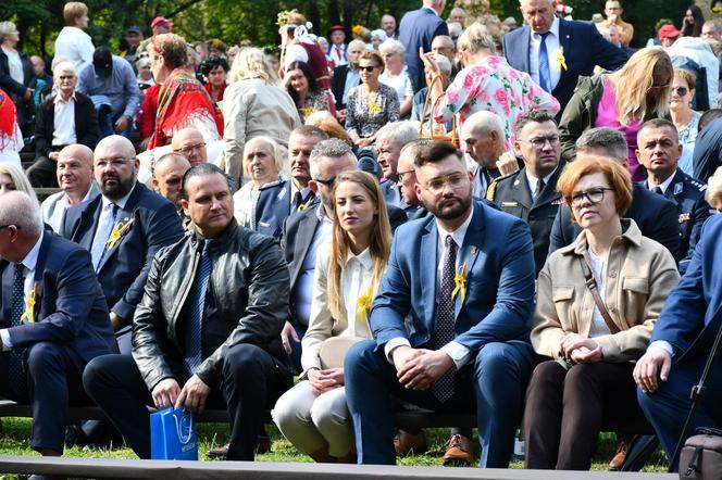 Dożynki wojewódzkie w Olsztynku 2024. Tłumy na wydarzeniu. „To był trudny rok” [ZDJĘCIA]