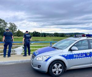 Podkarpaccy policjanci monitorują rzeki w regionie