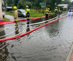 Nawałnice nad Polską. Spotkanie rządowego sztabu kryzysowego. Kierwiński: Przed nami trudny dzień [RELACJA NA ŻYWO]