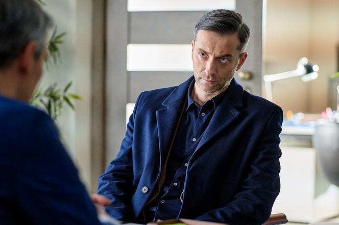 BrzydUla 2, odcinek 219: Marek (Filip Bobek). mecenas Fic (Michał Sitarski)