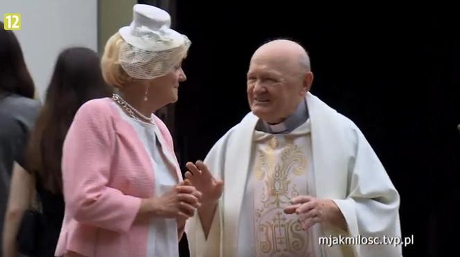 M jak miłość. Zofia Kisielowa (Małgorzata Różniatowska), ksiądz (Maciej Damięcki)