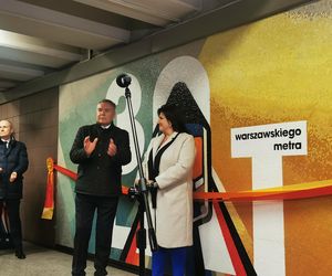 30 lat metra w Warszawie. Odsłonięcie mozaiki