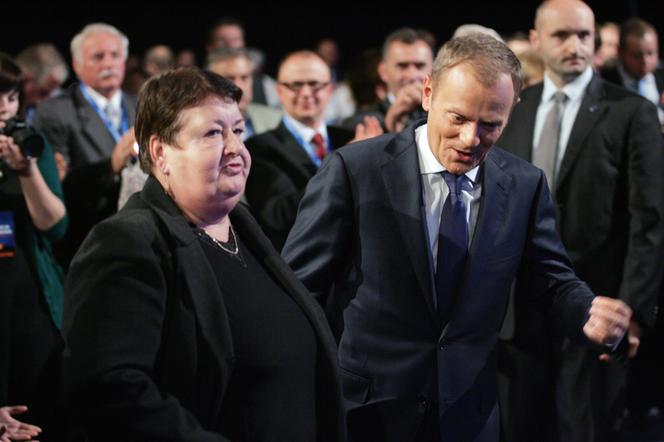 DOSTAŁA OD TUSKA EMERYTURĘ I ZOSTAŁA GWIAZDĄ PO