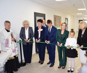Pierwsza Dama uczciła z uczniami 100 lat od nadania imienia Stefana Batorego Szkole Podstawowej w Liwie