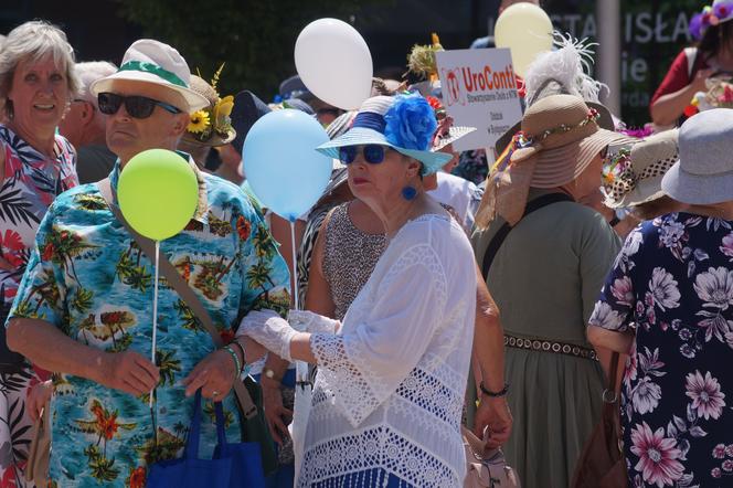 Radosna Parada Kapeluszowa 2023 przeszła ulicami Bydgoszczy! [ZDJĘCIA]