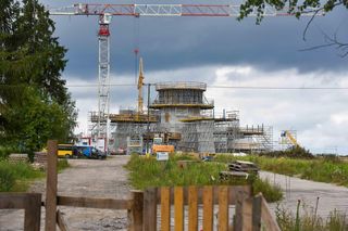 Postępy w budowie 60-metrowego pomnika Matki Boskiej w Konotopiu