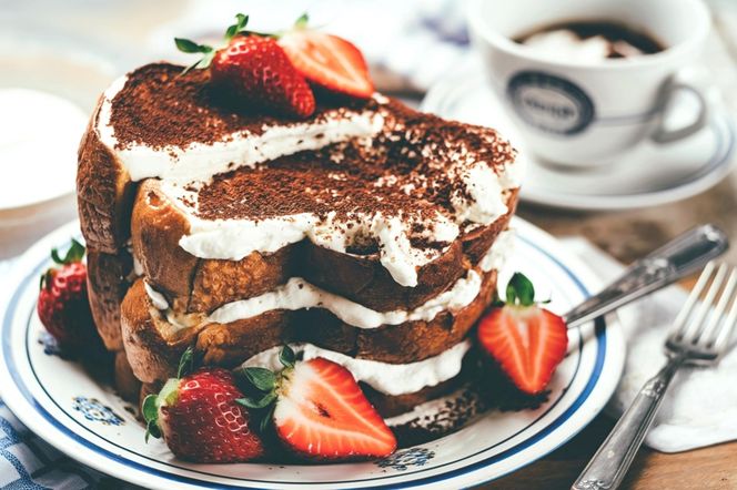 Aromatyczne francuskie tosty à la tiramisu. Ten smak podbija serca