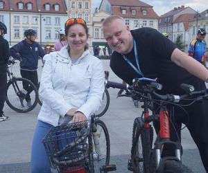 Świetlny przejazd Bydgoskiej Masy Krytycznej. Zobacz relację!