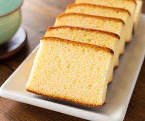 Ciasto castella - delikatny, puszysty i wilgotny biszkopt z maślaną nutą