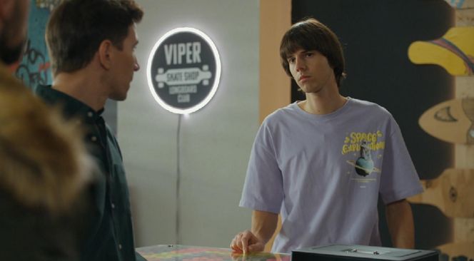 Barwy szczęścia, odcinek 3168. Marcin Kodur (Oskar Stoczyński), Tomasz (Jakub Sokołowski), Wiktor (Grzegorz Kestranek)