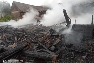 W Bronkowicach po uderzeniu pioruna zapaliła się stodoła