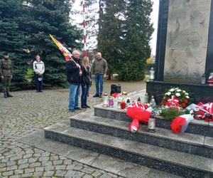 Obchody pod pomnikiem 10 pomordowanych w Grudziądzu