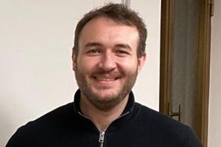 Lawina zmiażdżyła dom. 32-latek zginął, ratując kobietę