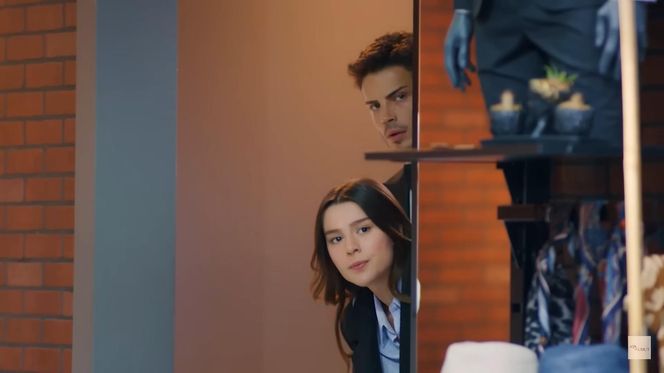 Miłość i nadzieja. Ege uklęknie przed Zeynep! TYLE będzie brakowało, by przyłapała ich Melis