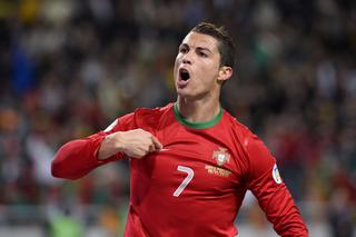 Cristiano Ronaldo tańczy na treningu. Co za ruchy! [WIDEO]
