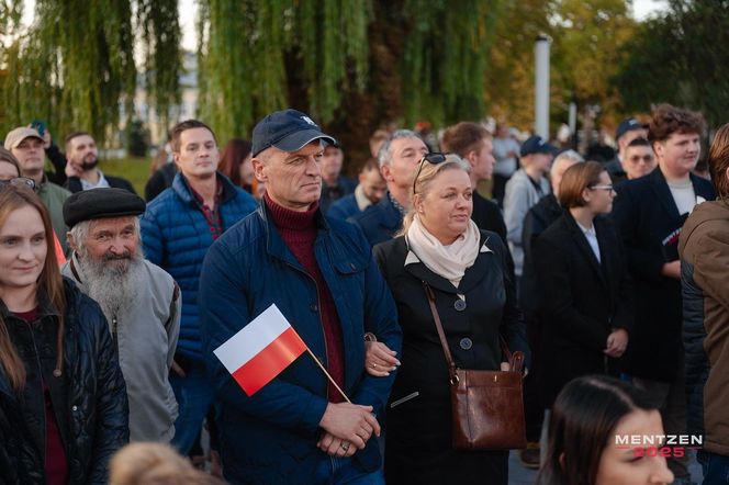 Duża frekwencja na spotkaniach Sławomira Mentzena