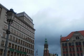 Ratuszowi ciemne chmury niestraszne [ZDJĘCIE]