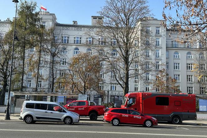 Warszawa. W Ministerstwie Sprawiedliwości znaleziono biały, tajemniczy proszek. Interwencja strażaków