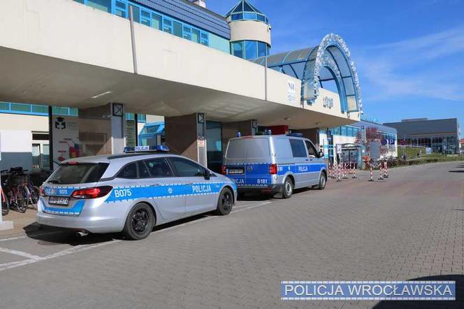 Nielegalny alkohol trafił do szpitala przy Borowskiej we Wrocławiu