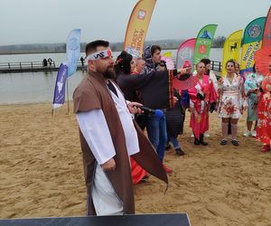 Mazowieckie Morsy otworzyły sezon morsowania 2025/2026 nad zalewem w Siedlcach