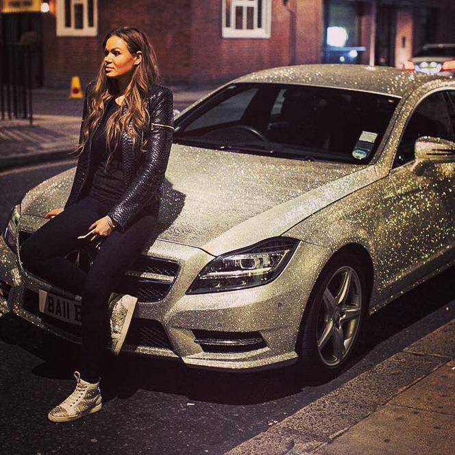 Daria Radionova i Mercedes CLS 350 w kryształach Swarovskiego