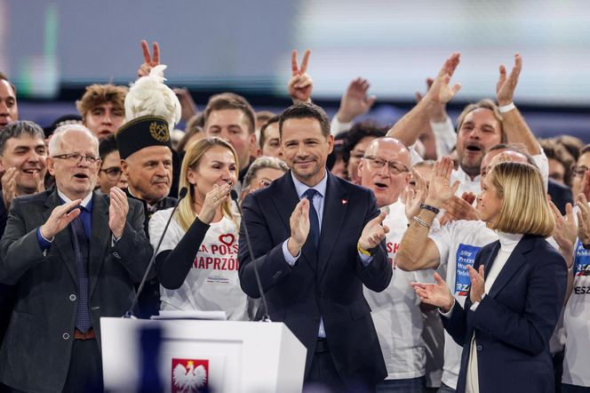 Porównujemy stroje Marty Nawrockiej i Małgorzaty Trzaskowskiej