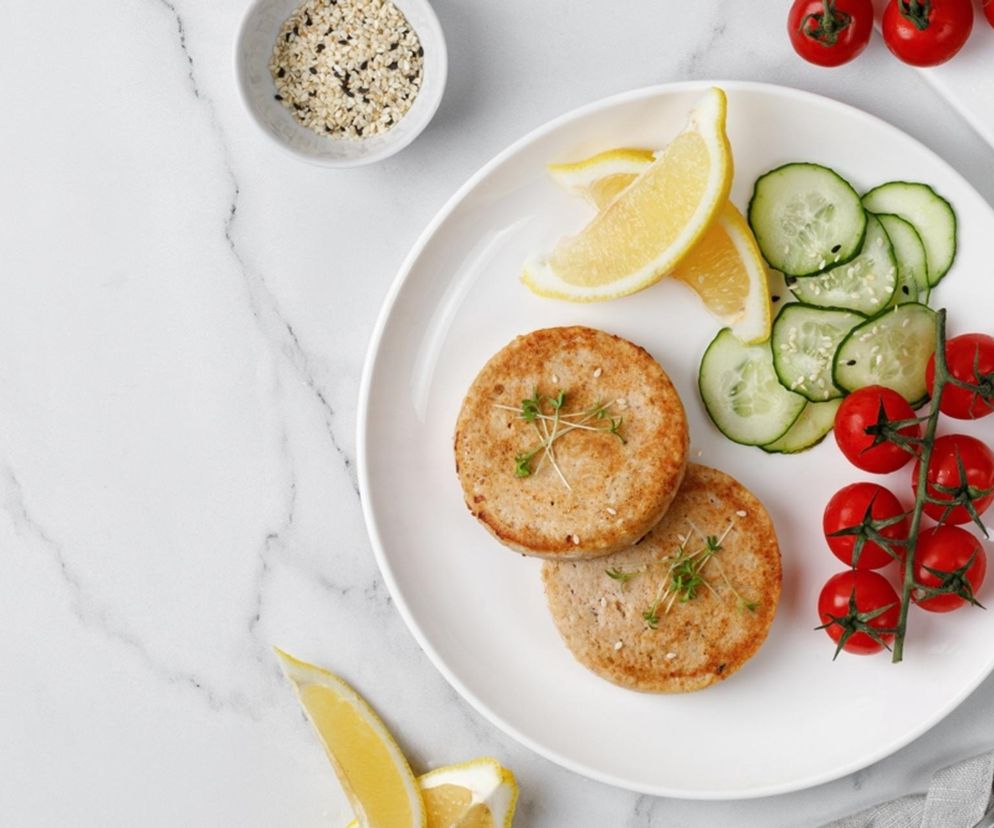 Zamiast zwykłych mielonych, robię kotlety z łososia. Ich smak zachwyca