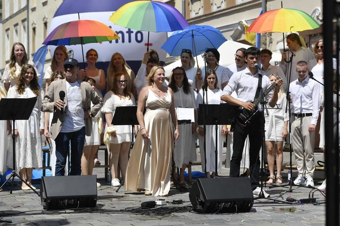 W opolskiej Alei Gwiazd odsłonięto kolejne tablice.
