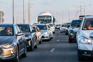 Wypadek na A2 w Łódzkiem. Ogromy korek na autostradzie w stronę Warszawy 