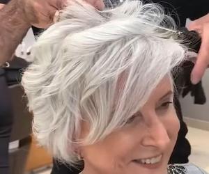Najlepsze krótkie fryzury dla kobiet po 60-tce
