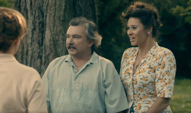 Stulecie Winnych 4, odc. 52. Ania (Urszula Grabowska),  Jerzyk (Andrzej Andrzejewski), Jola (Anna Szymańczyk)