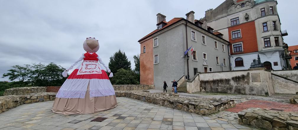 Ta sztuka ma prowokować do refleksji. Zobacz jak wygląda tegoroczny Open City! [GALERIA]