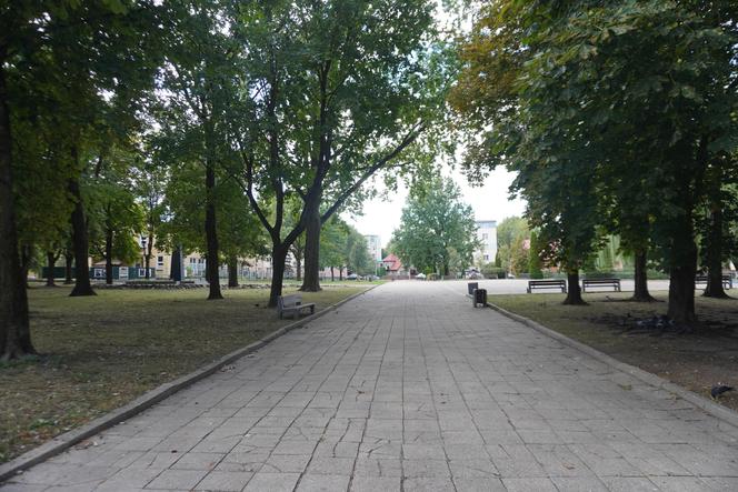 Plac Mordechaja Tenenbauma. To część Skweru przy Żabiej w Białymstoku