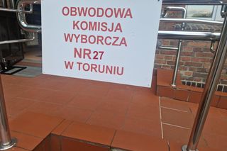 Toruń wygrał zakład z Bydgoszczą. Chodzi o wybory 