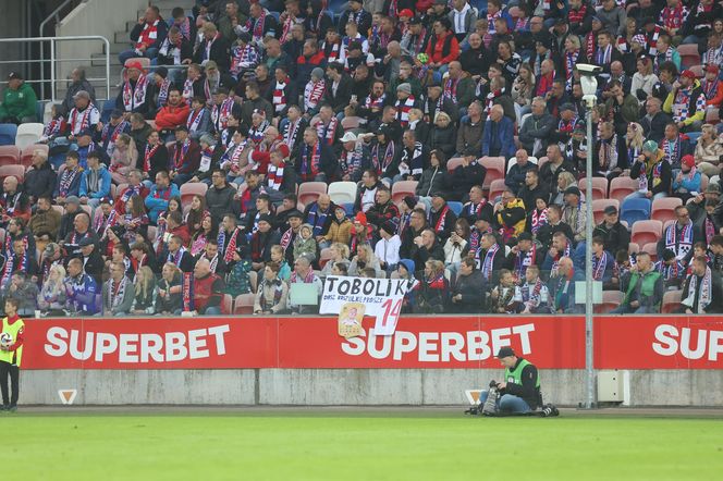 Górnik Zabrze zmierzył się z Zagłębiem Lubin. Kibice rozgrzewali piłkarzy z trybun