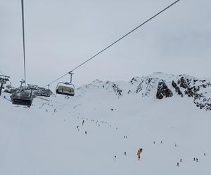 Zobacz, jak wygląda Austria w pełni sezonu narciarskiego 